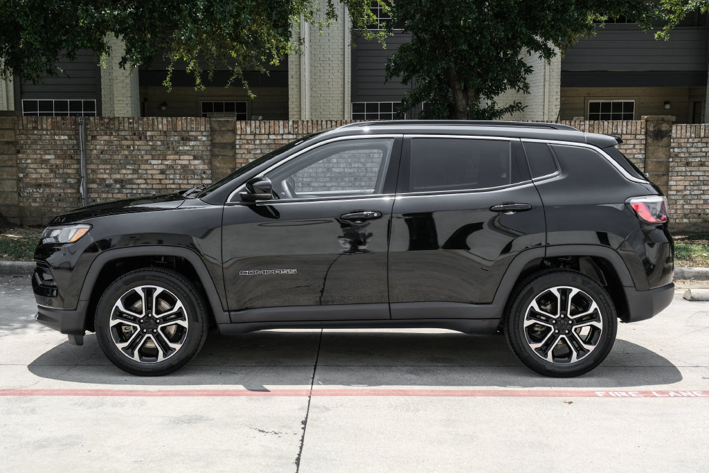 Used 2023 Jeep Compass Limited AWD/4WD image 20