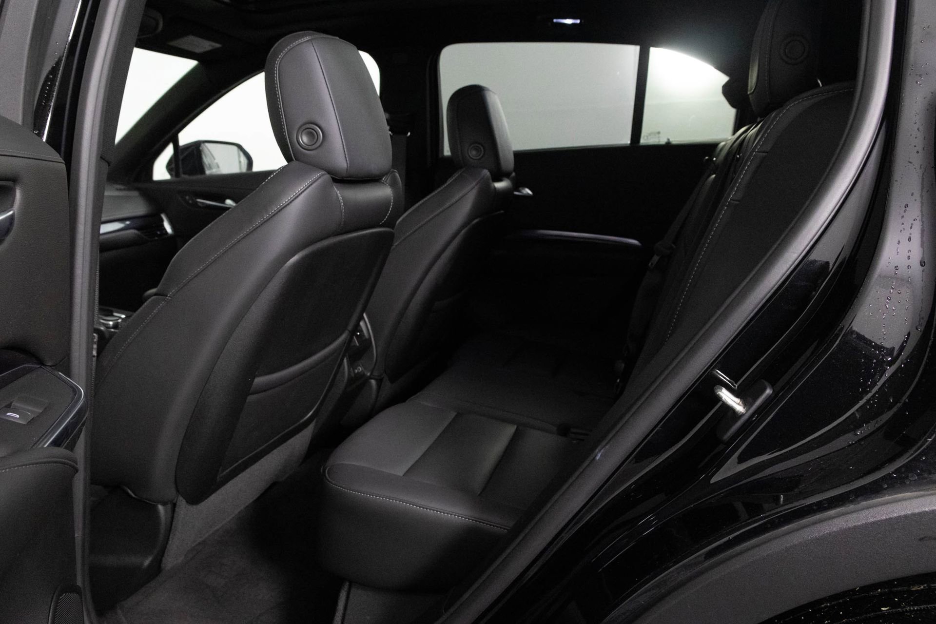 Used 2023 Cadillac XT4 Luxury w/ Cold Weather Package image 35