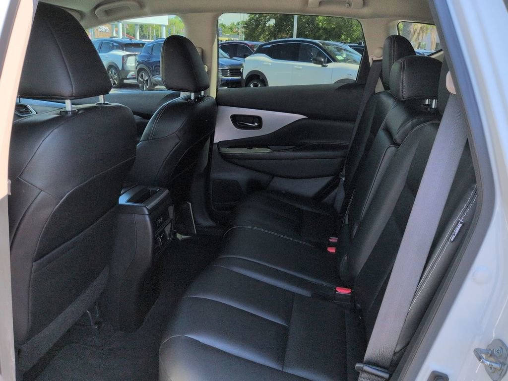 Used 2022 Nissan Murano SV FWD image 14