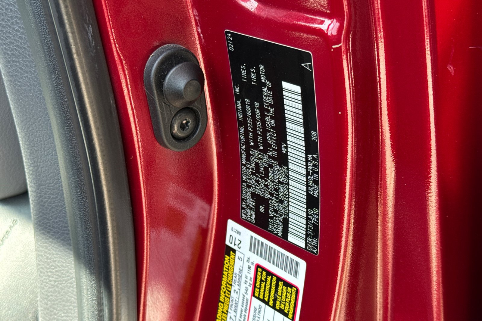 Certified 2024 Toyota Sienna Limited FWD image 37
