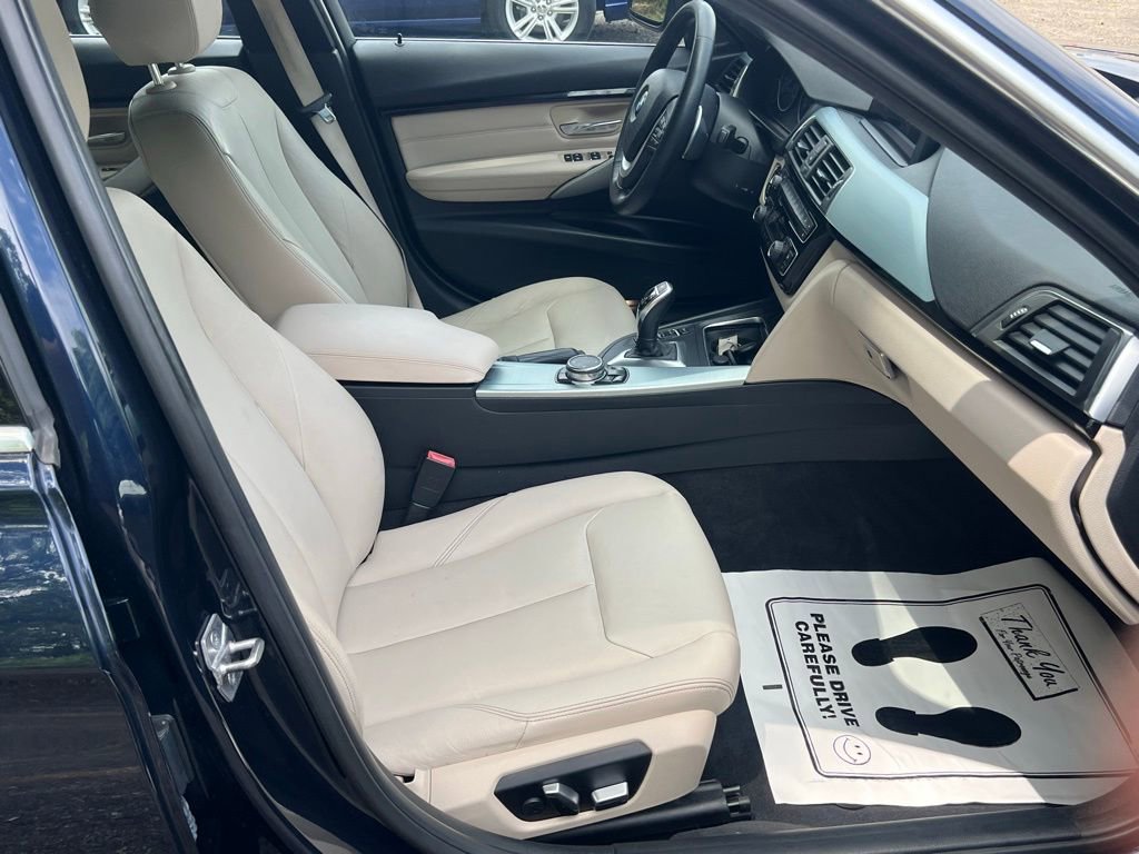 Used 2016 BMW 340i xDrive Sedan AWD/4WD image 15