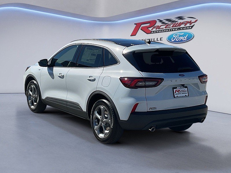 New 2026 Ford Escape ST-Line w/ Cold Weather Package FWD image 2