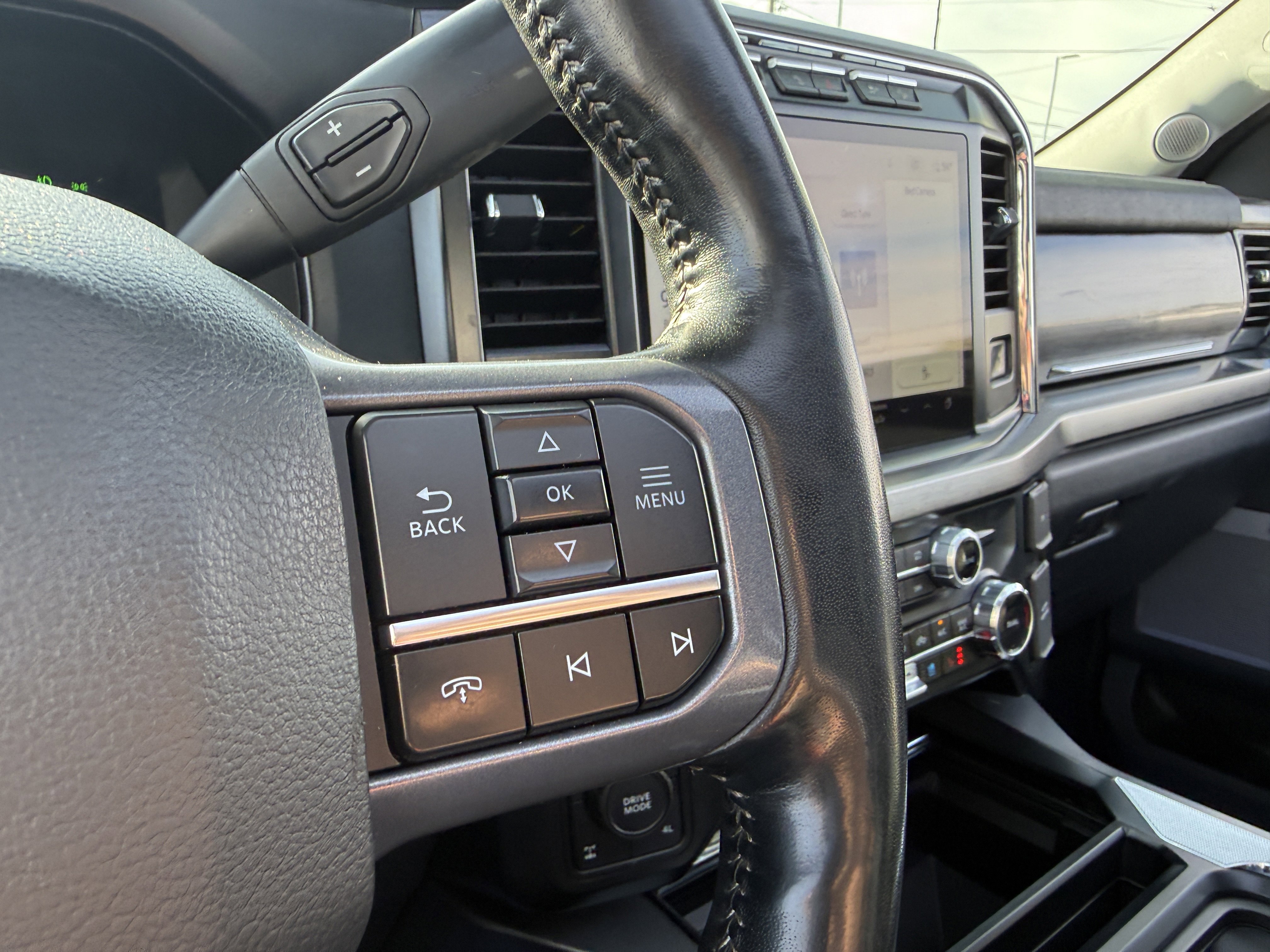 Used 2023 Ford F250 Lariat w/ Lariat Ultimate Package image 19