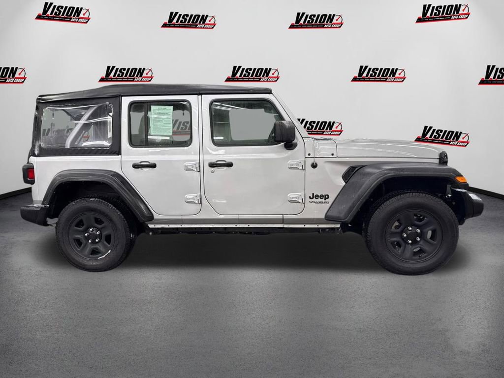 Used 2022 Jeep Wrangler Unlimited Sport image 4