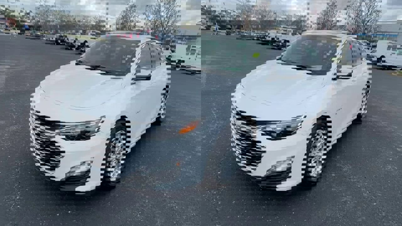 Used 2024 Chevrolet Malibu LT image 4