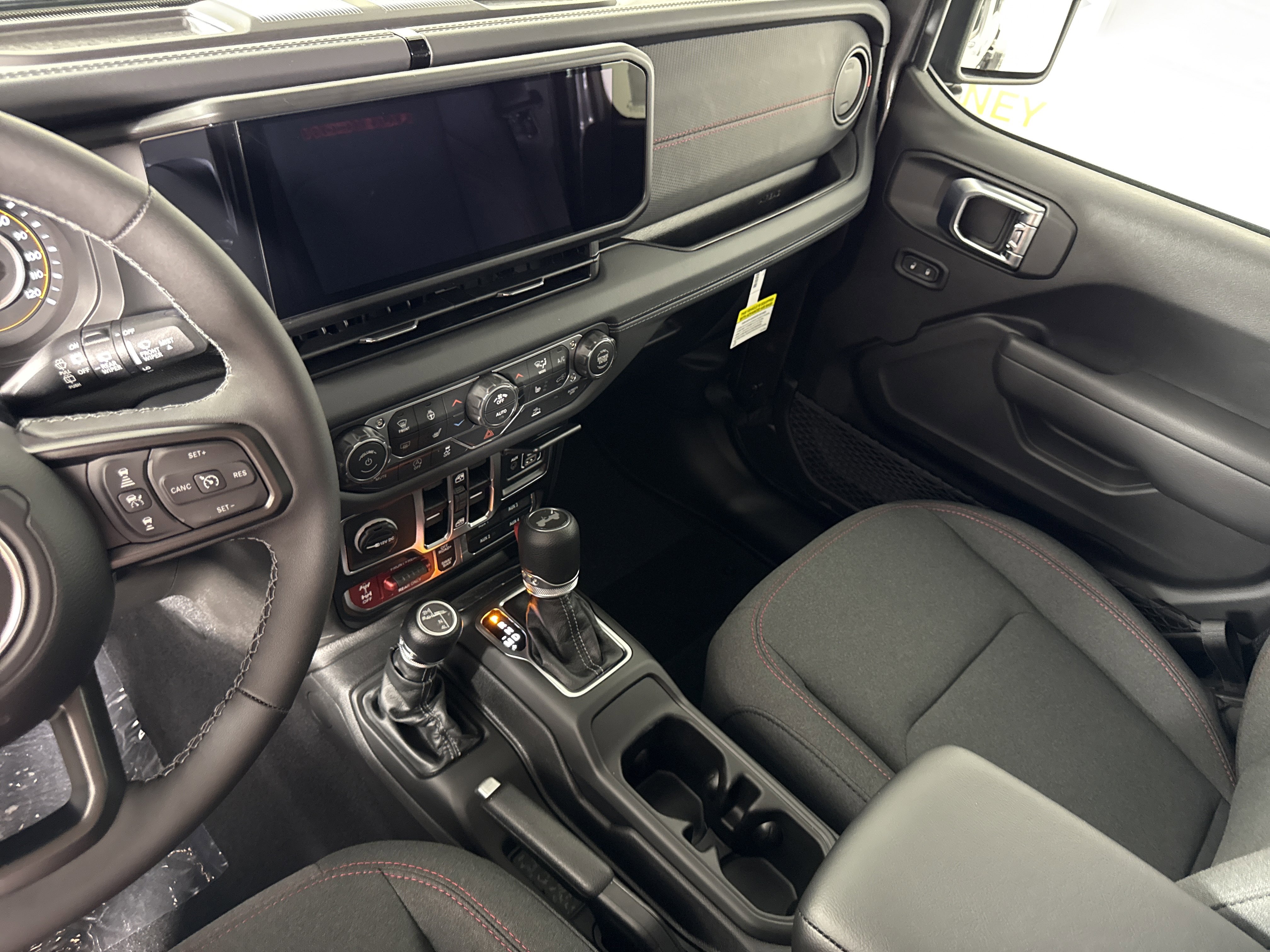 New 2026 Jeep Wrangler Unlimited Rubicon image 25