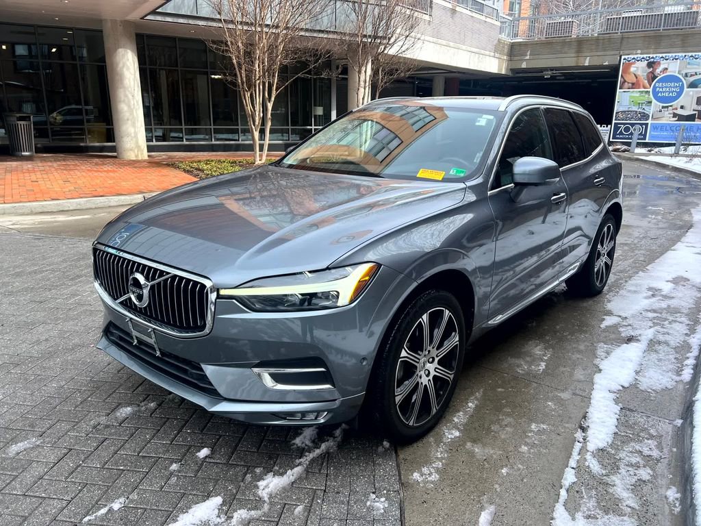 Used 2021 Volvo XC60 T5 Inscription w/ Advanced Package image 1
