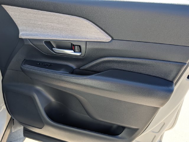 Certified 2024 Toyota Grand Highlander AWD image 36