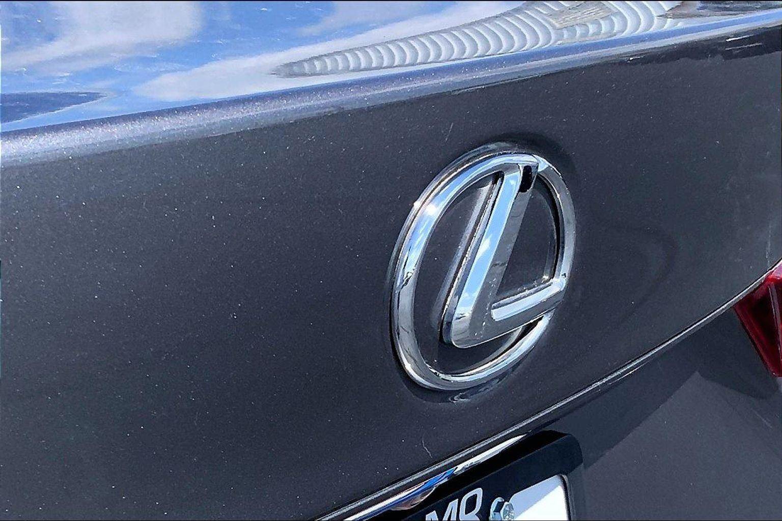 Used 2016 Lexus IS 300 AWD w/ Premium Package image 31