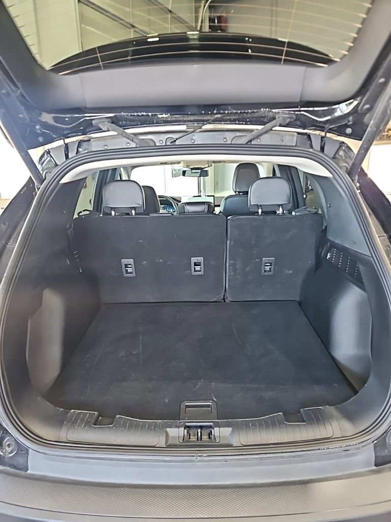 Used 2025 Ford Escape Platinum image 19