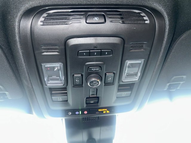 Used 2024 GMC Yukon Denali Ultimate image 31