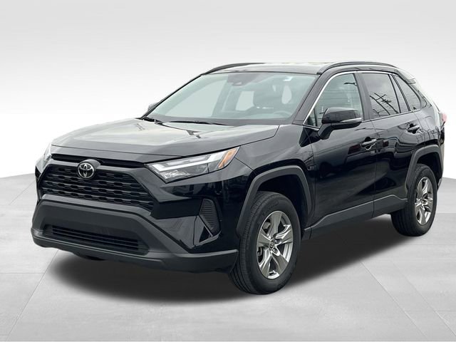 Used 2024 Toyota RAV4 XLE image 3
