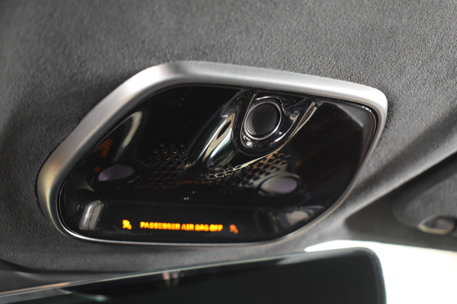 Used 2024 McLaren Artura image 31