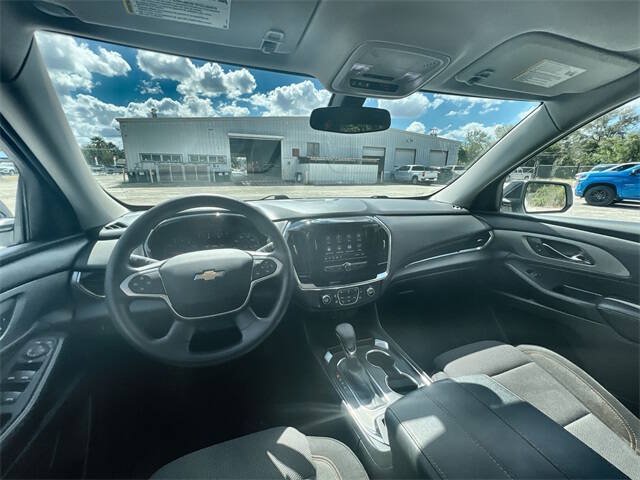 Used 2021 Chevrolet Traverse LS FWD image 18