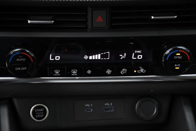 Used 2023 Nissan Rogue SV image 15