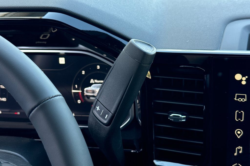 New 2026 GMC Sierra 1500 Elevation image 18