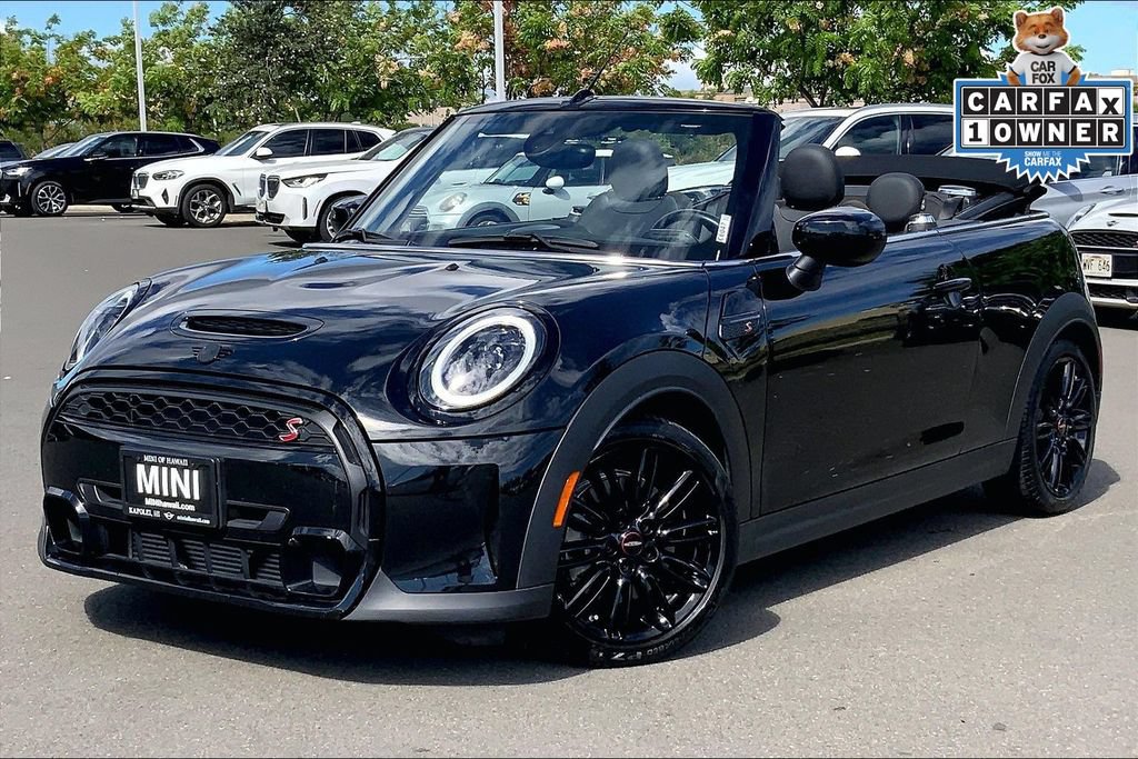 Used 2023 MINI Cooper S w/ Signature Upholstery Package FWD image 2