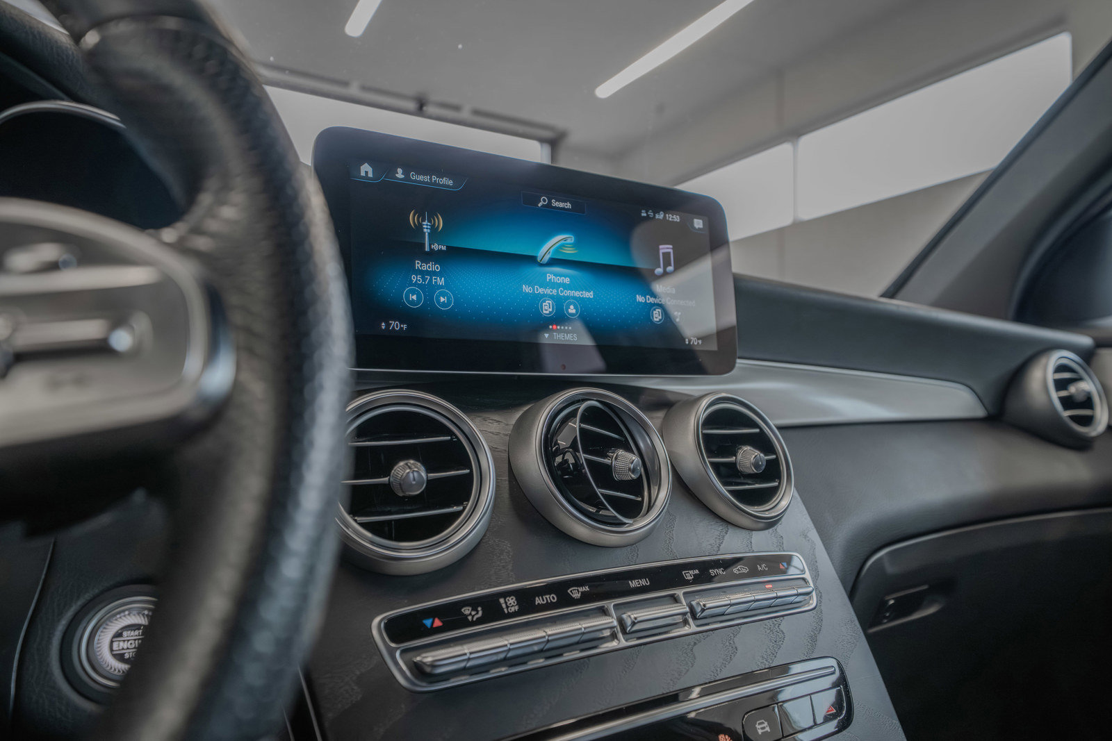 Used 2021 Mercedes-Benz GLC 300 GLC 300 image 33