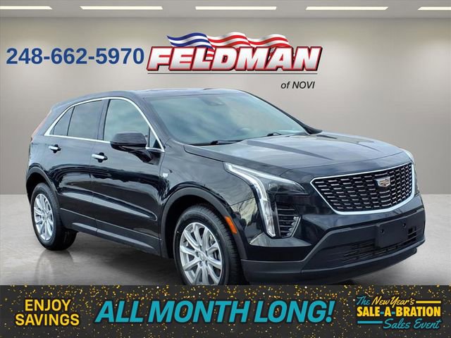 Used 2023 Cadillac XT4 Luxury w/ Cold Weather Package image 3