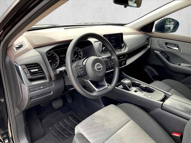 Used 2023 Nissan Rogue SV FWD image 10