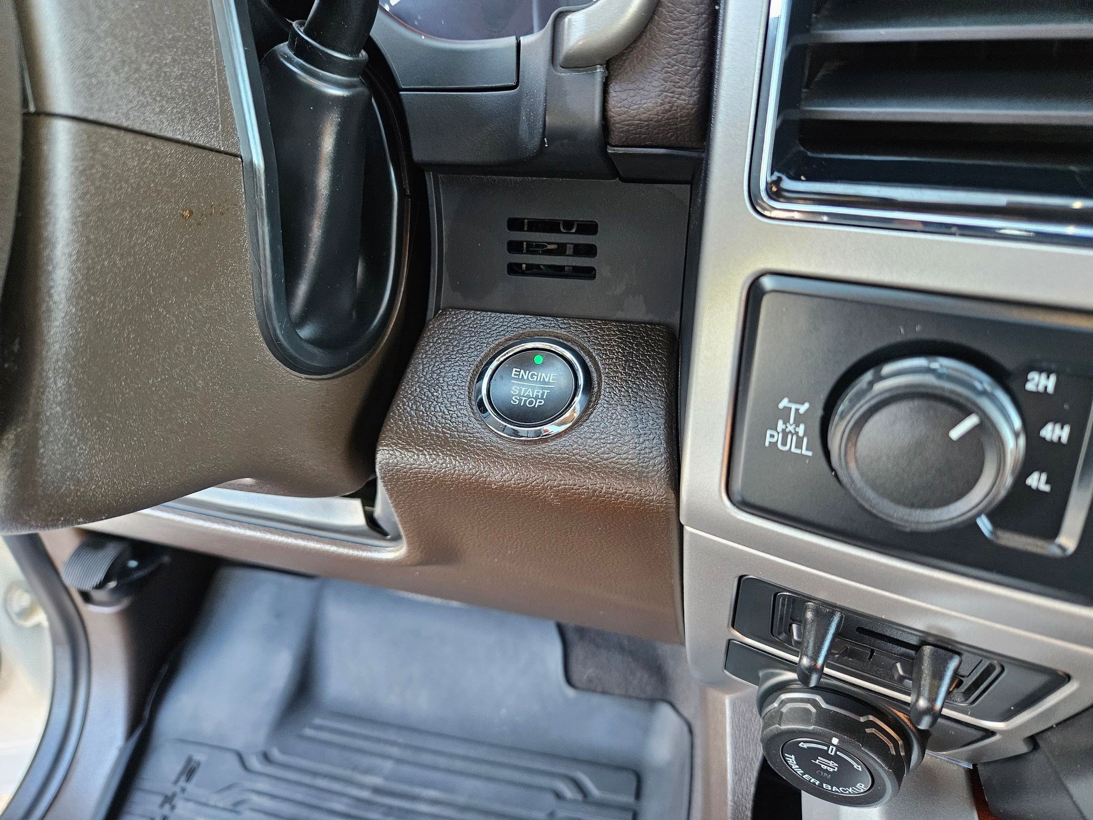Used 2022 Ford F350 King Ranch w/ King Ranch Ultimate Package AWD/4WD image 23