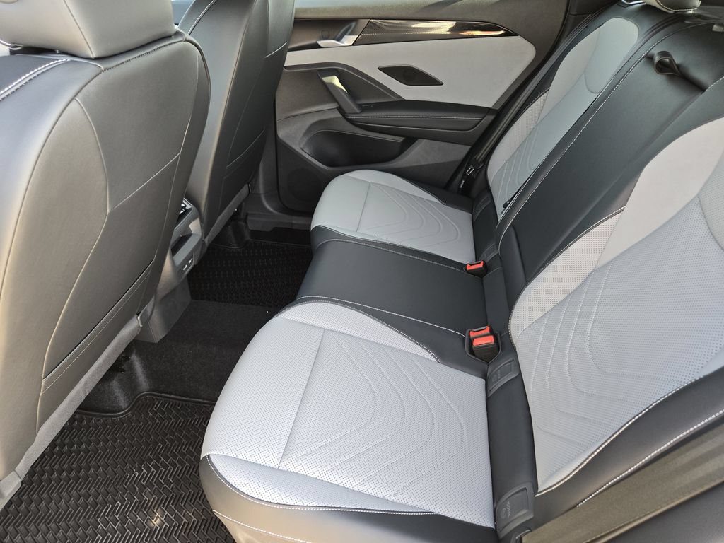 New 2026 Volkswagen Tiguan SE R-Line FWD image 27