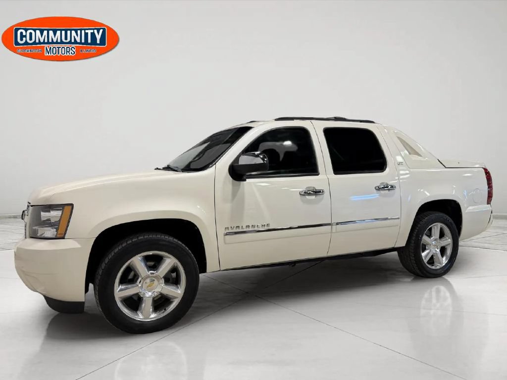 Used 2012 Chevrolet Avalanche LTZ AWD/4WD image 2