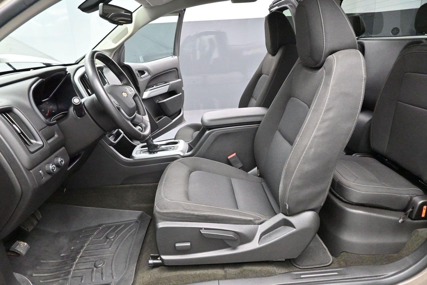 Used 2015 Chevrolet Colorado LT w/ LT Convenience Package AWD/4WD image 17