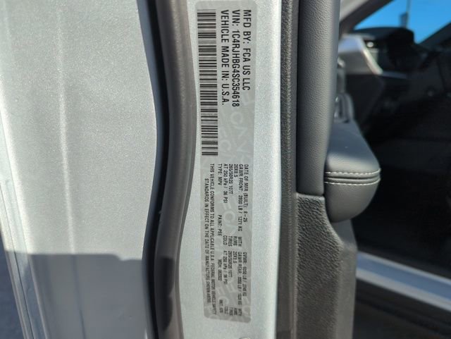 New 2025 Jeep Grand Cherokee Limited w/ Luxury Tech Group II image 34