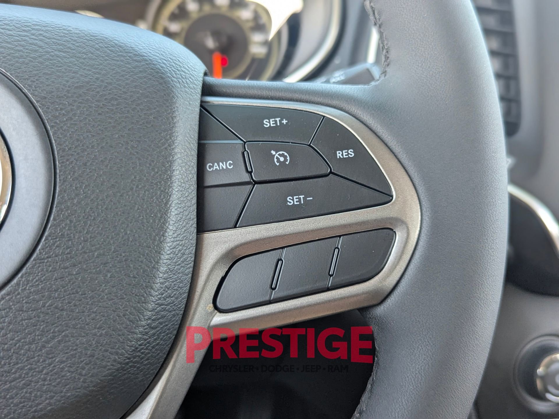 Used 2022 Jeep Cherokee Latitude Lux AWD/4WD image 18