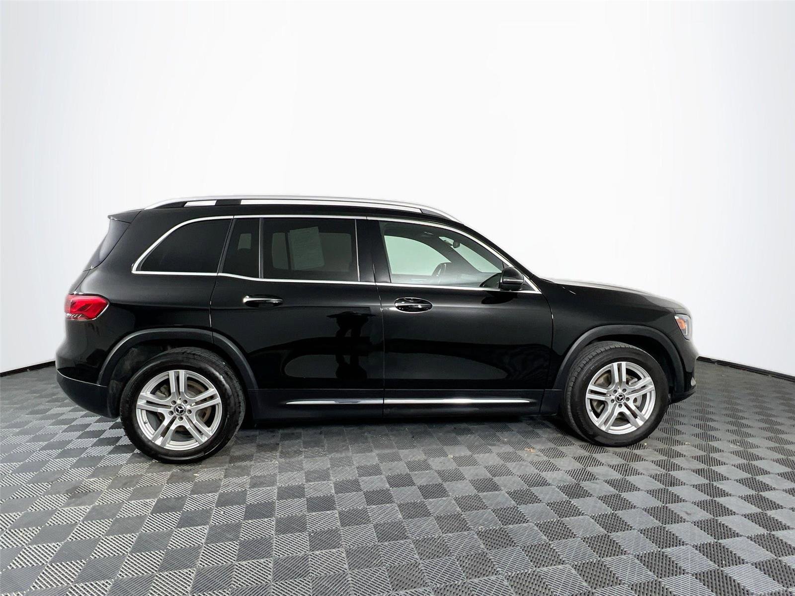 Used 2021 Mercedes-Benz GLB 250 GLB 250 image 7