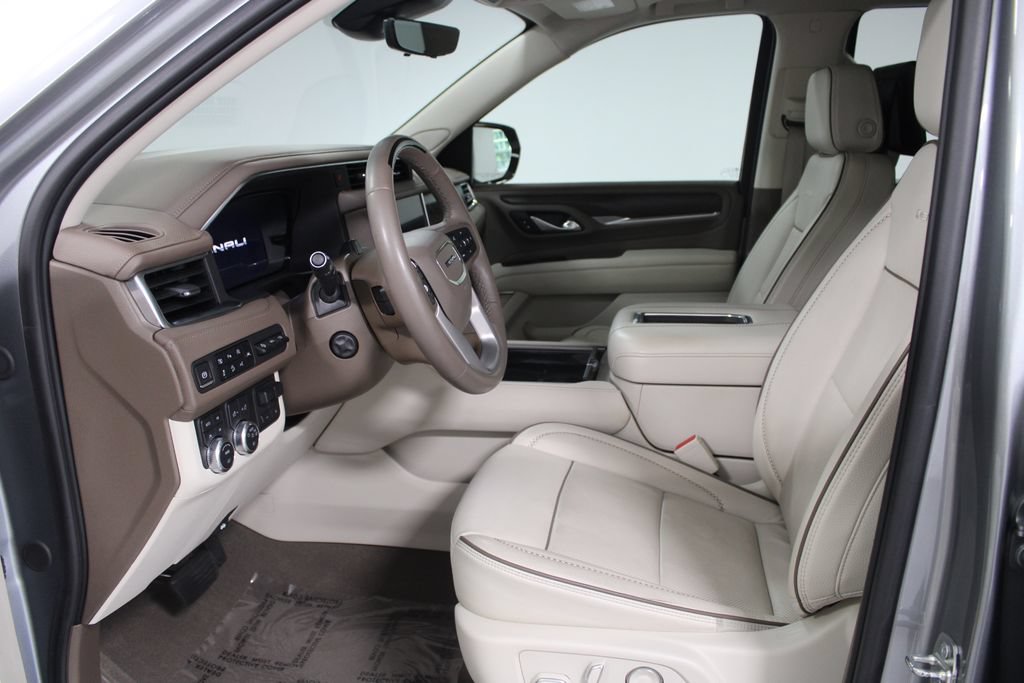 Used 2024 GMC Yukon Denali w/ Denali Reserve Package AWD/4WD image 22