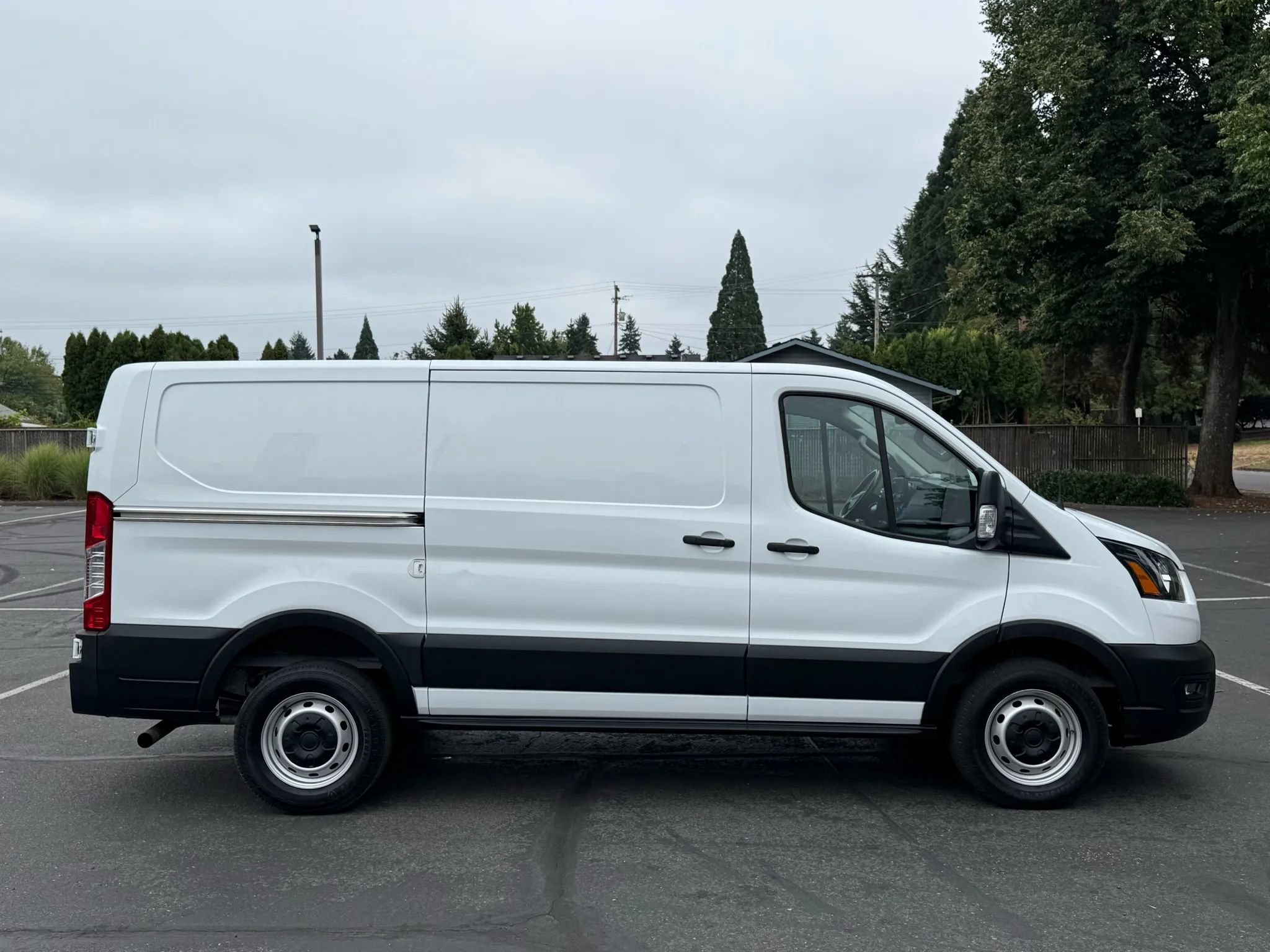 Used 2020 Ford Transit 250 Low Roof RWD image 8