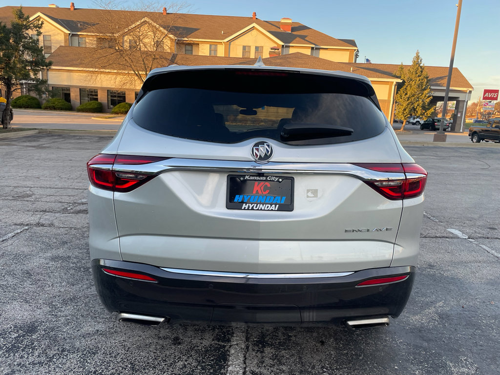 Used 2019 Buick Enclave Essence image 4