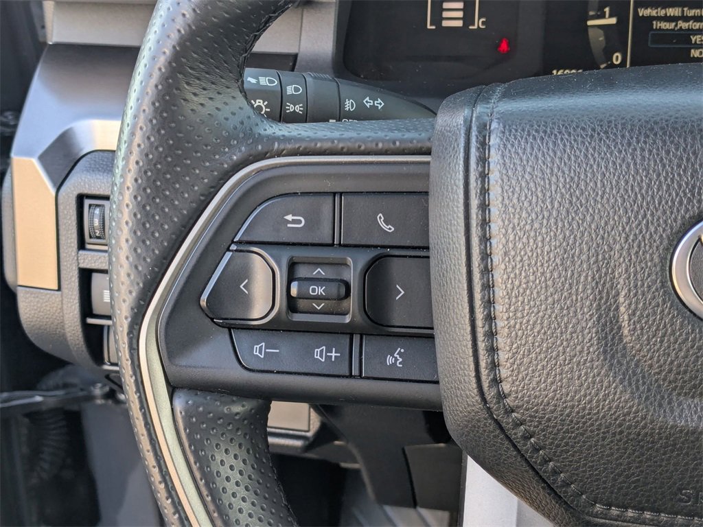 Used 2025 Toyota 4Runner SR5 image 17