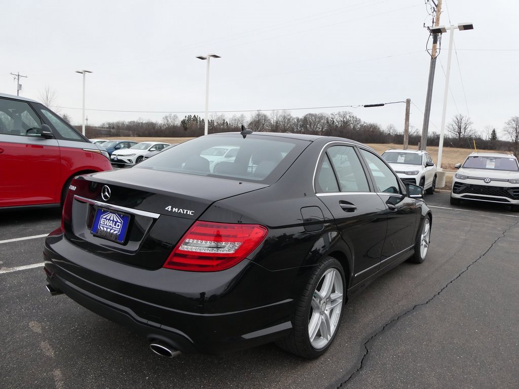 Used 2012 Mercedes-Benz C 300 4MATIC Sedan image 3