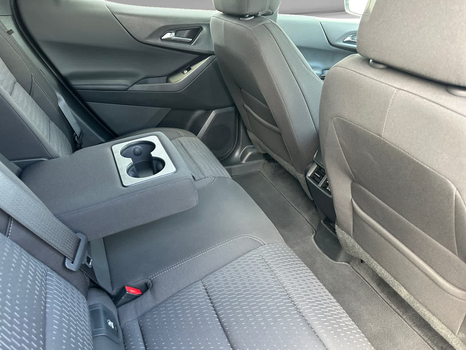 Used 2026 Chevrolet Equinox LT FWD image 17