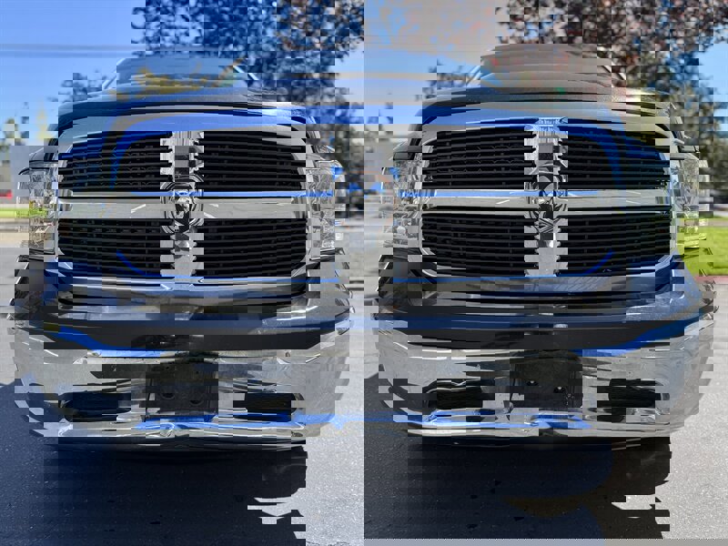 Used 2017 RAM 1500 Classic SLT image 5
