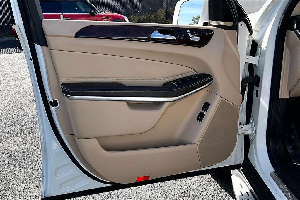 Used 2019 Mercedes-Benz GLS 550 4MATIC image 20