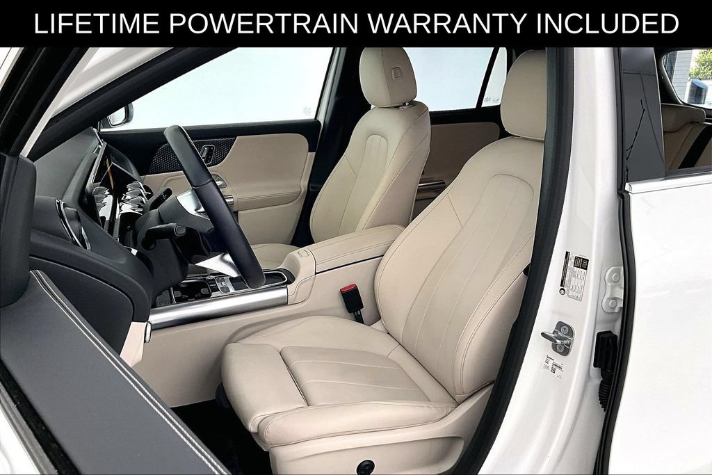 Used 2025 Mercedes-Benz GLA 250 4MATIC image 32