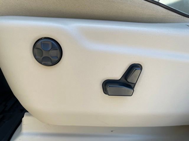 Used 2021 Jeep Grand Cherokee Overland AWD/4WD image 10