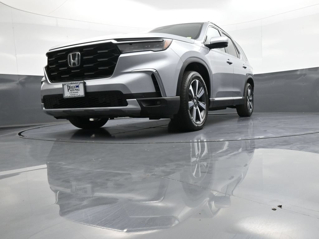 Certified 2023 Honda Pilot Touring image 32