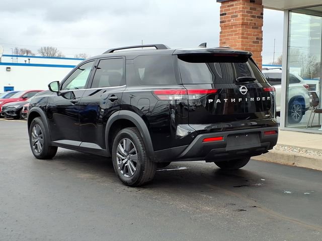 Used 2025 Nissan Pathfinder SV AWD/4WD image 16
