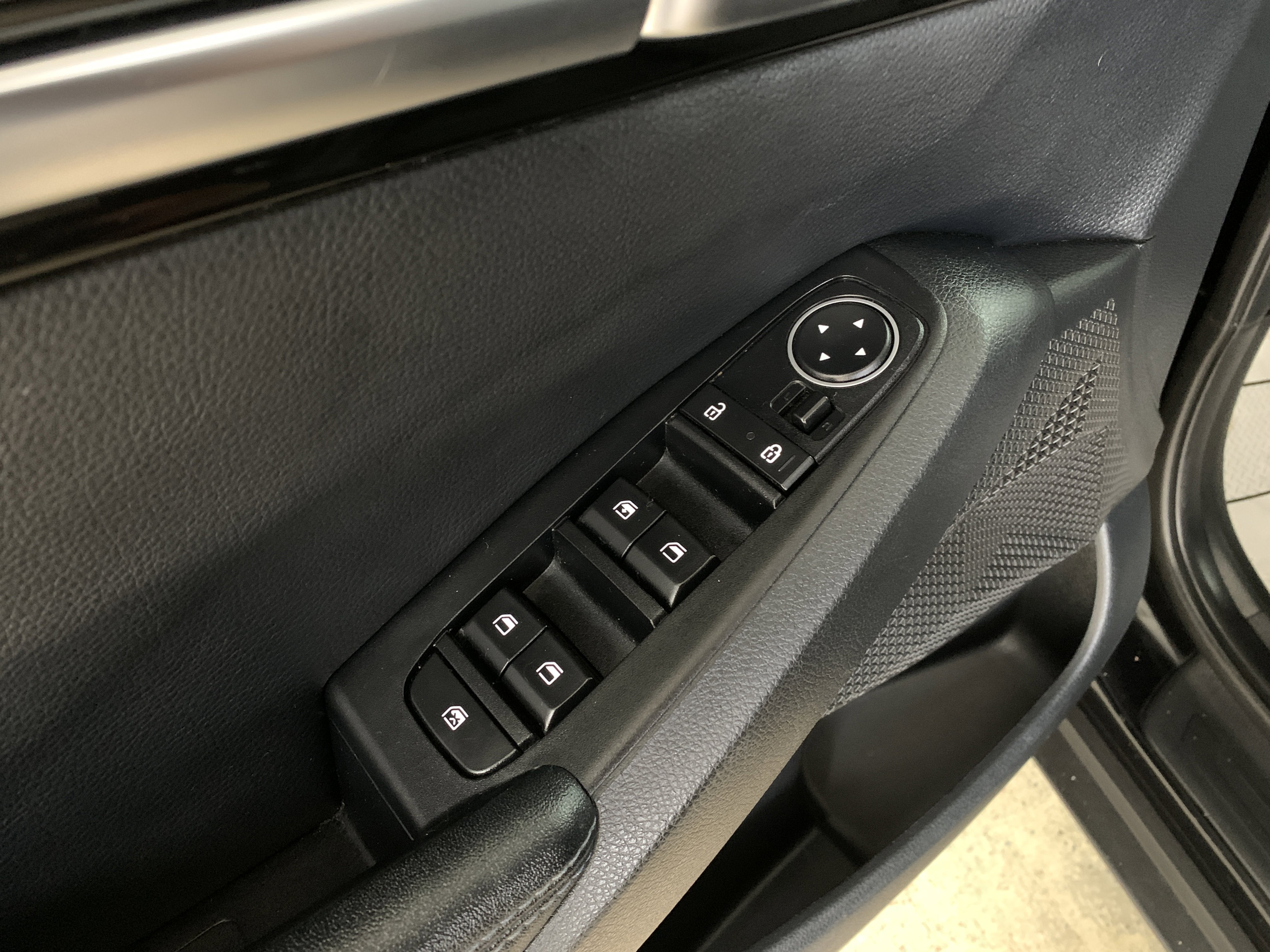 Used 2023 Kia Seltos S image 16