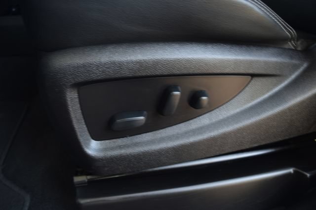 Used 2019 GMC Sierra 2500 Denali w/ Duramax Plus Package AWD/4WD image 18
