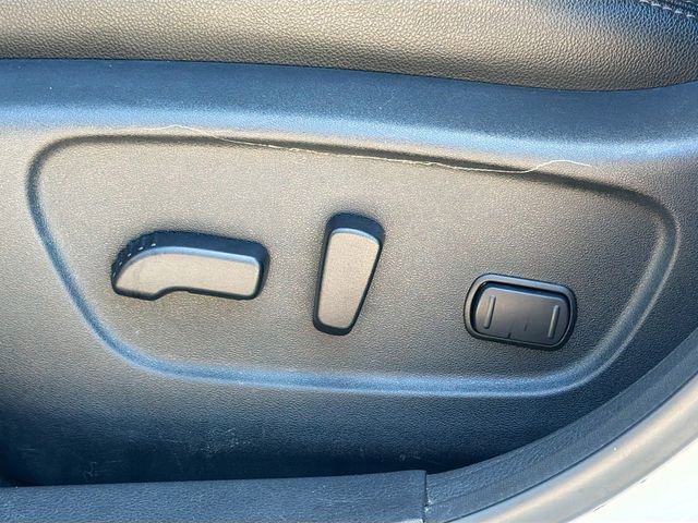 Used 2020 Nissan Rogue SL w/ Premium Package image 24