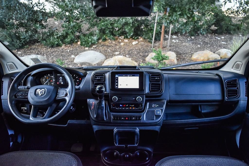 Used 2025 RAM ProMaster 2500 w/ Convenience Group image 12