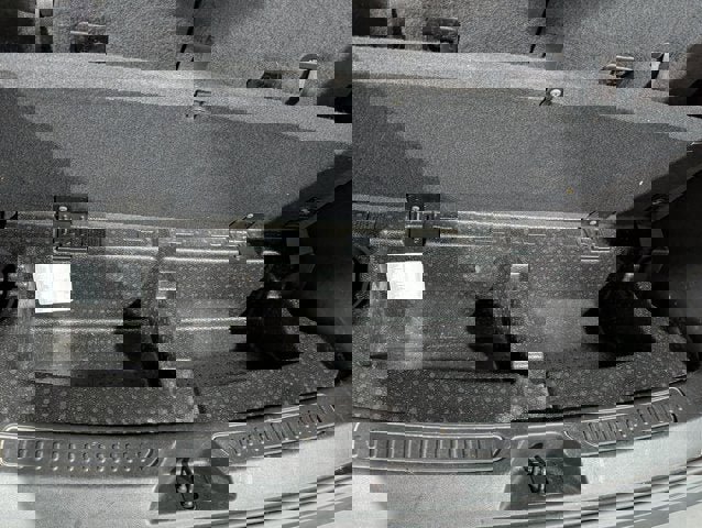 Used 2018 GMC Acadia SLE image 29