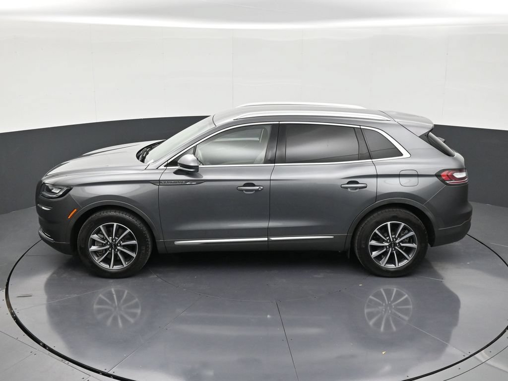 Used 2022 Lincoln Nautilus FWD image 13
