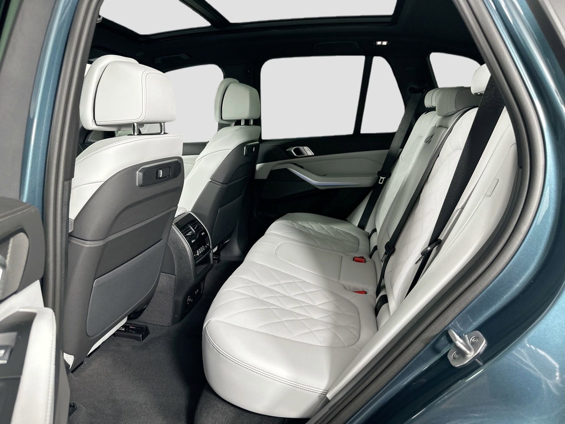 Certified 2025 BMW X5 xDrive50e image 16